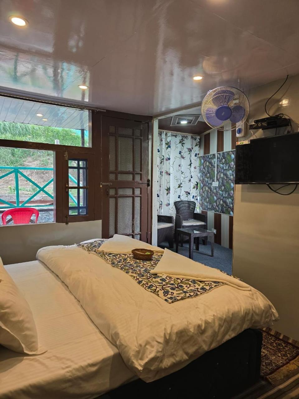 Cliff Cottage Pahalgam, Kashmir Batakut 外观 照片